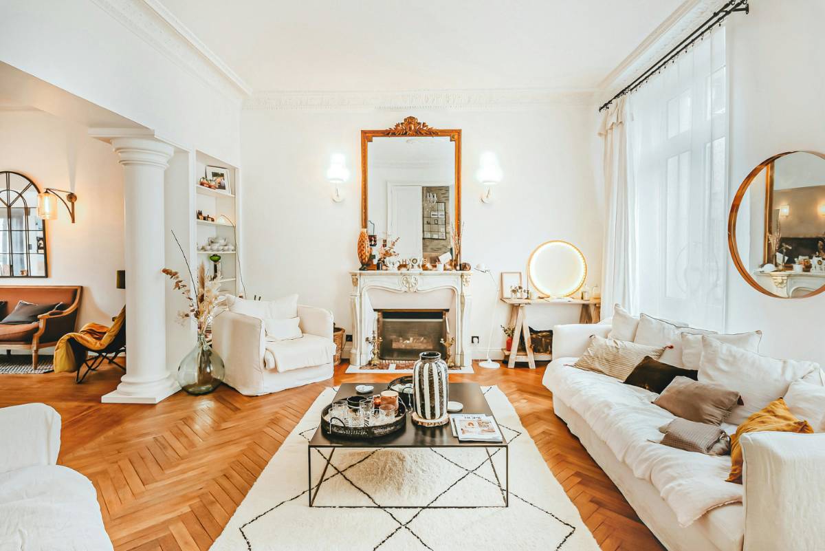 Luxury Living Spaces That Exude Timeless Sophistication