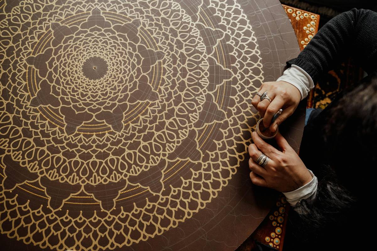 How to Mix Textures and Patterns for Budget-Friendly Decor